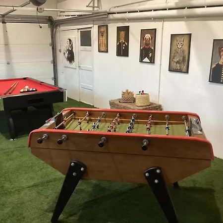 Holiday home La Clef Decamp Chouette&hibou 30 Pers 2 Jacuzzi, Billard Quibou