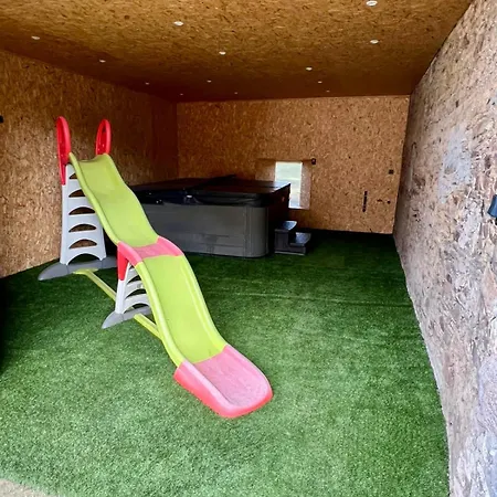 Dom wakacyjny La Clef Decamp Chouette & Hibou 30 Pers 2 Jacuzzi, Billard
