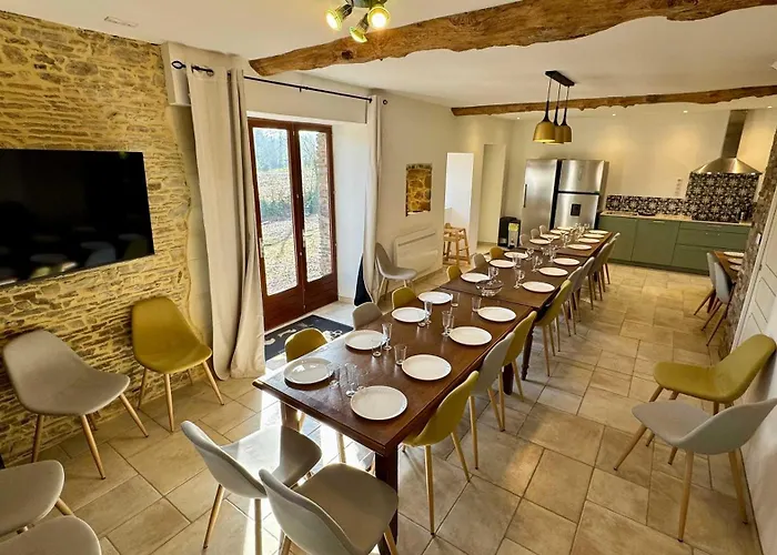 Holiday home La Clef Decamp Chouette&hibou 30 Pers 2 Jacuzzi, Billard